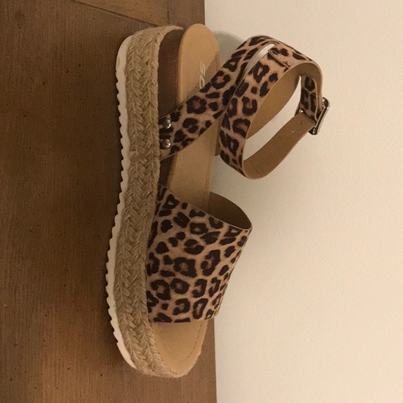 Soda Women’s Open Toe Casual Ankle Strap Sandals - Picture 3 of 4